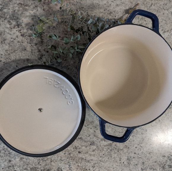 SOLD Cuisinart 3qt Dutch Oven Metallic Blue - Picture 2 of 6